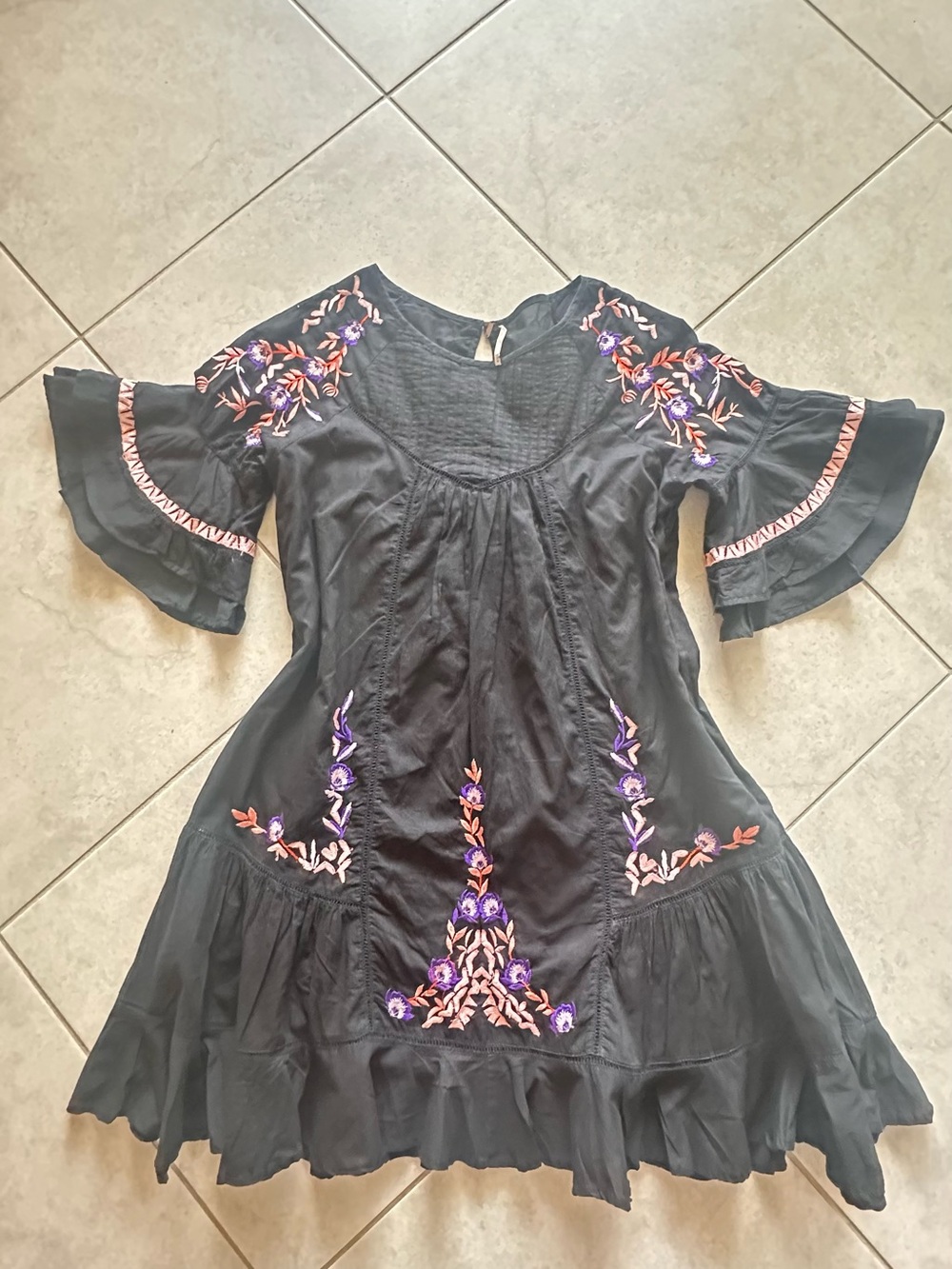 Free People Pavlo dress cotton floral embroidery and tiered ruffle bell Sz M